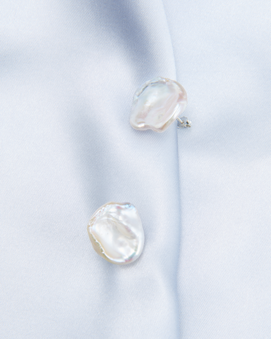 Flat Petal Pearl Earrings™