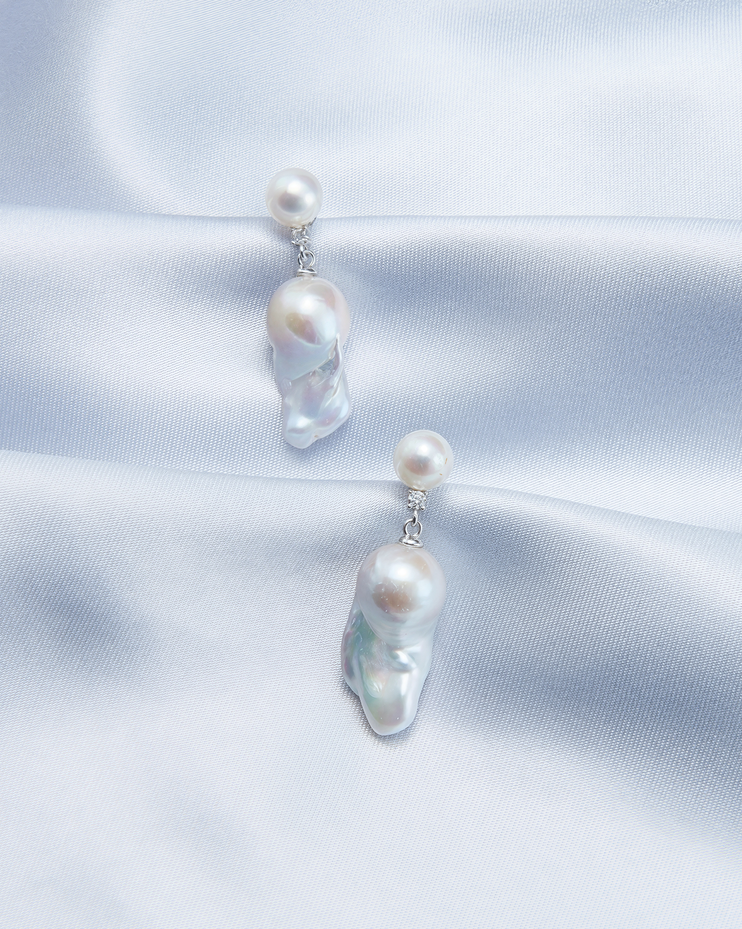 Mini Pearl Small Baroque Earrings