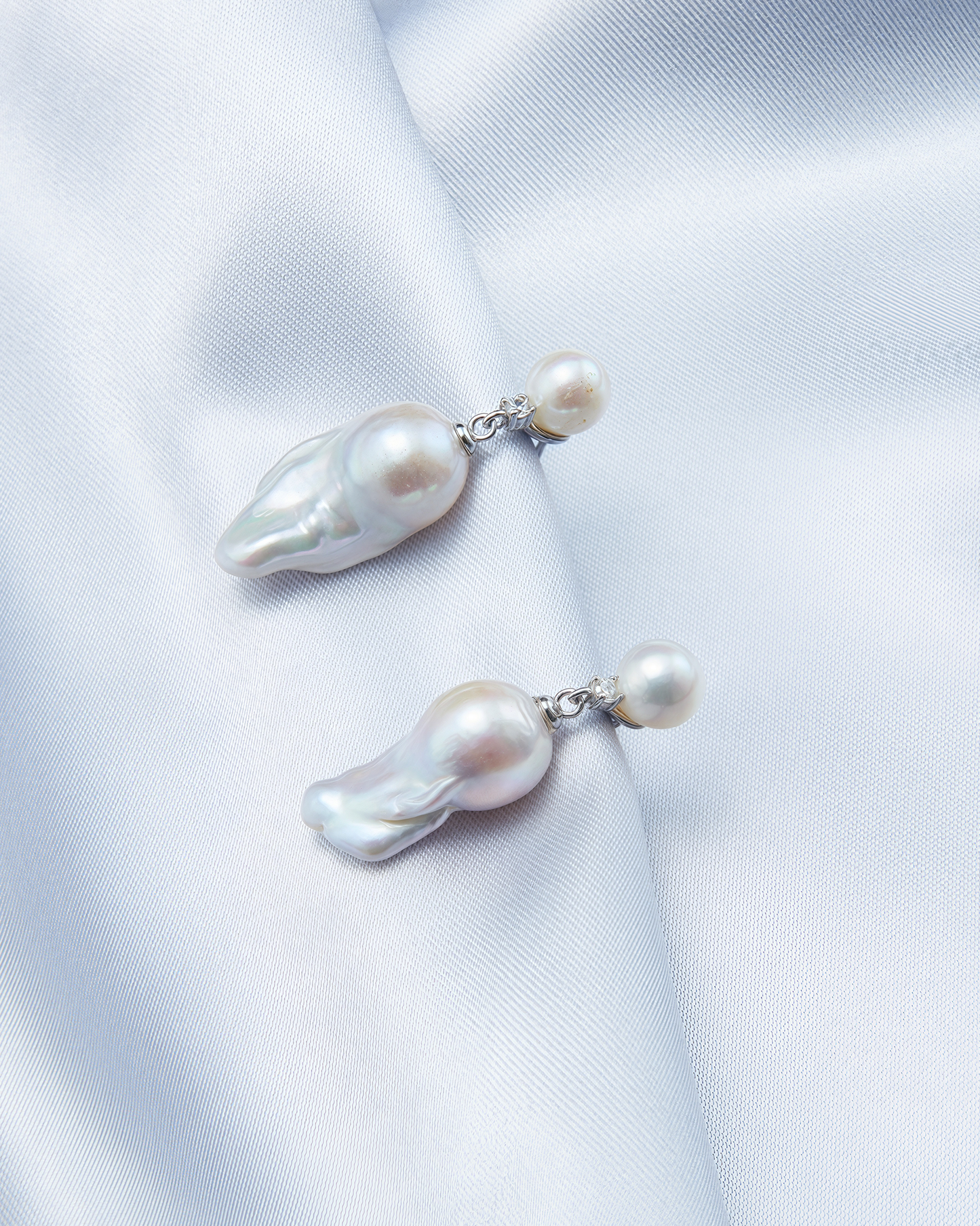 Mini Pearl Small Baroque Earrings