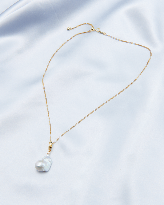 Gold Large Baroque Universal Clasp Necklace™
