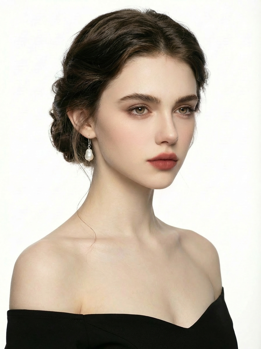 Minimal Baroque Pearl Drop Earrings™