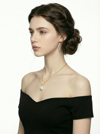 Golden Flower Baroque Pearl Necklace