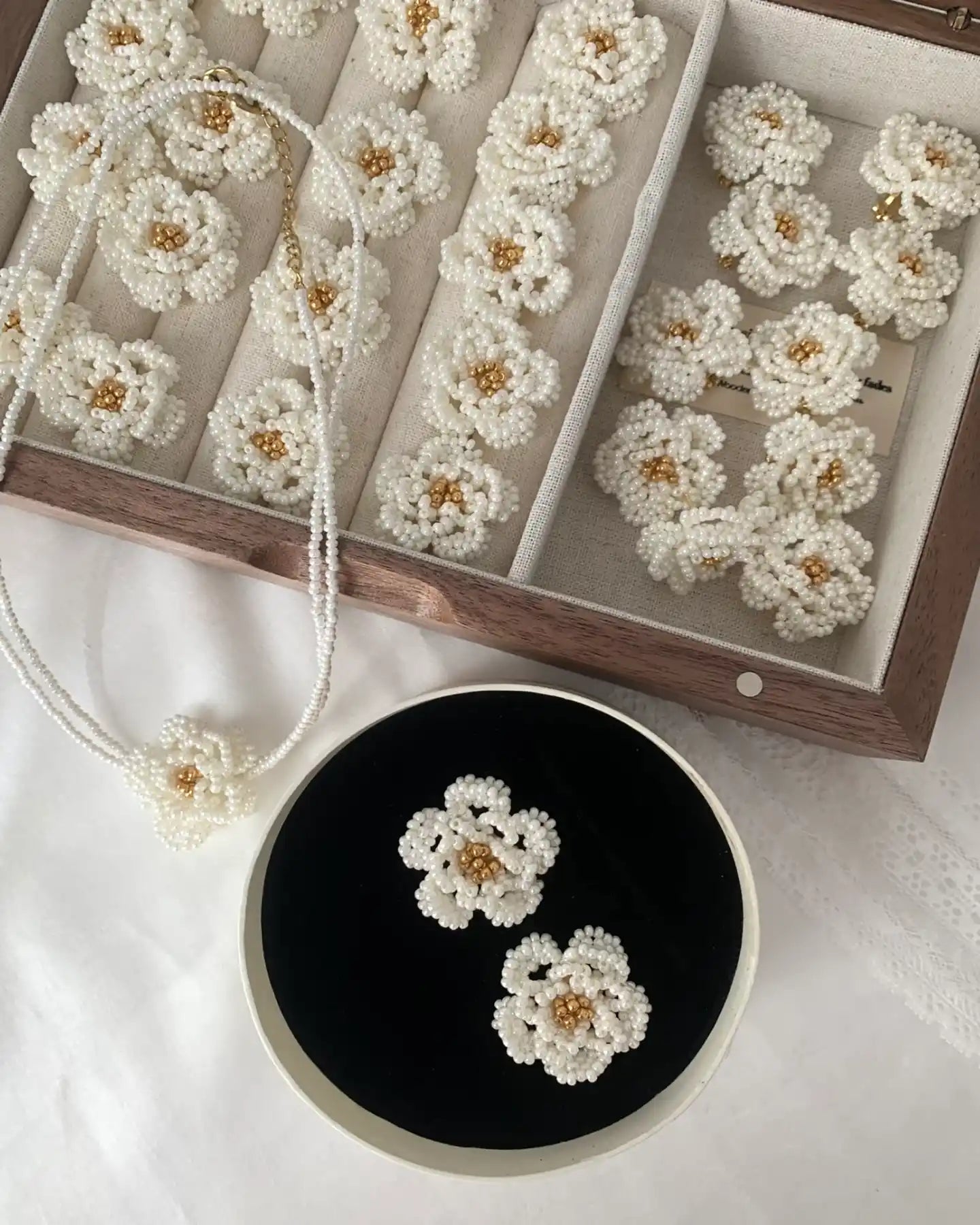 White Camellia Pearl Set