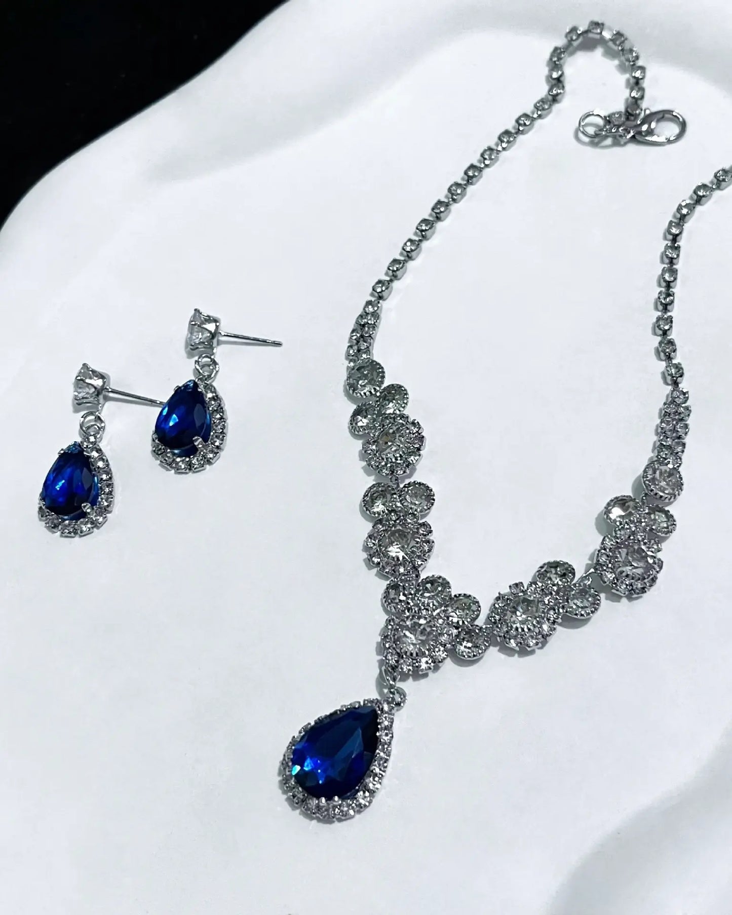 Midnight Waltz Necklace