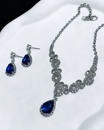 Midnight Waltz Necklace