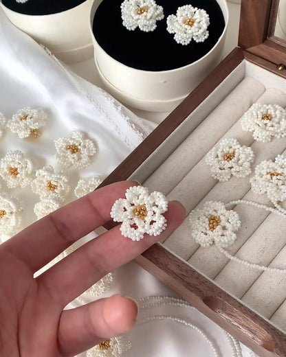 White Camellia Pearl Set