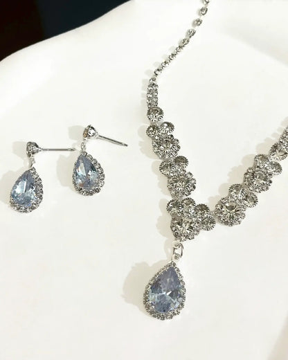 Midnight Waltz Necklace